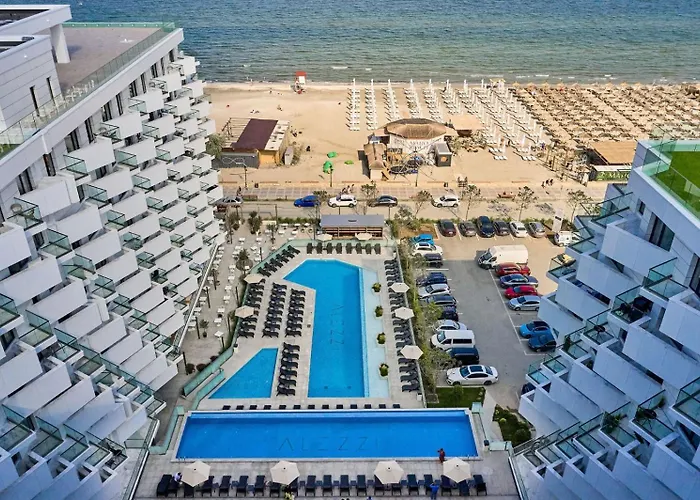 Beach Bliss Apartment In Infinity Beach Resort Parking