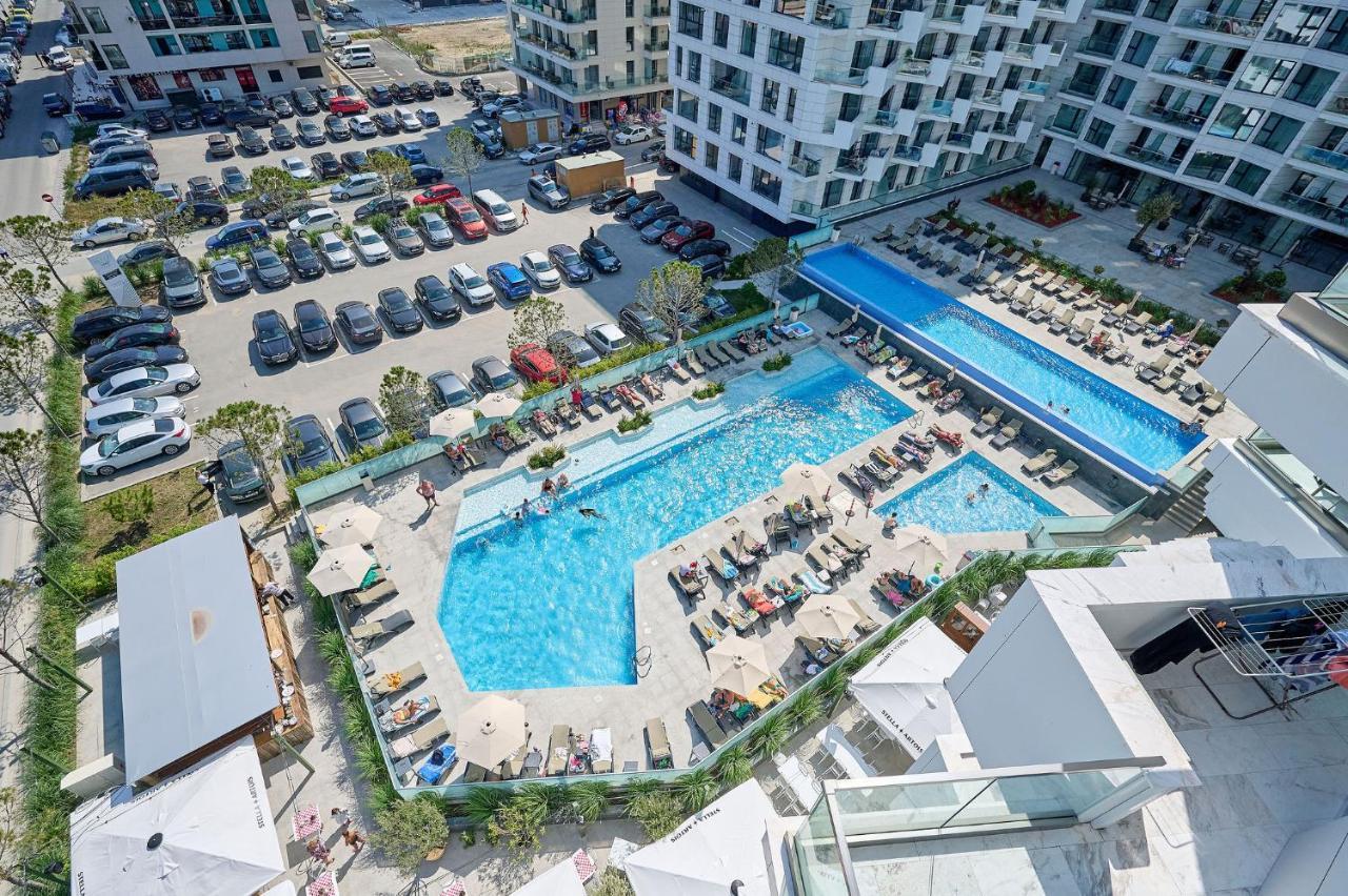 Bliss In Infinity Parking Mamaia