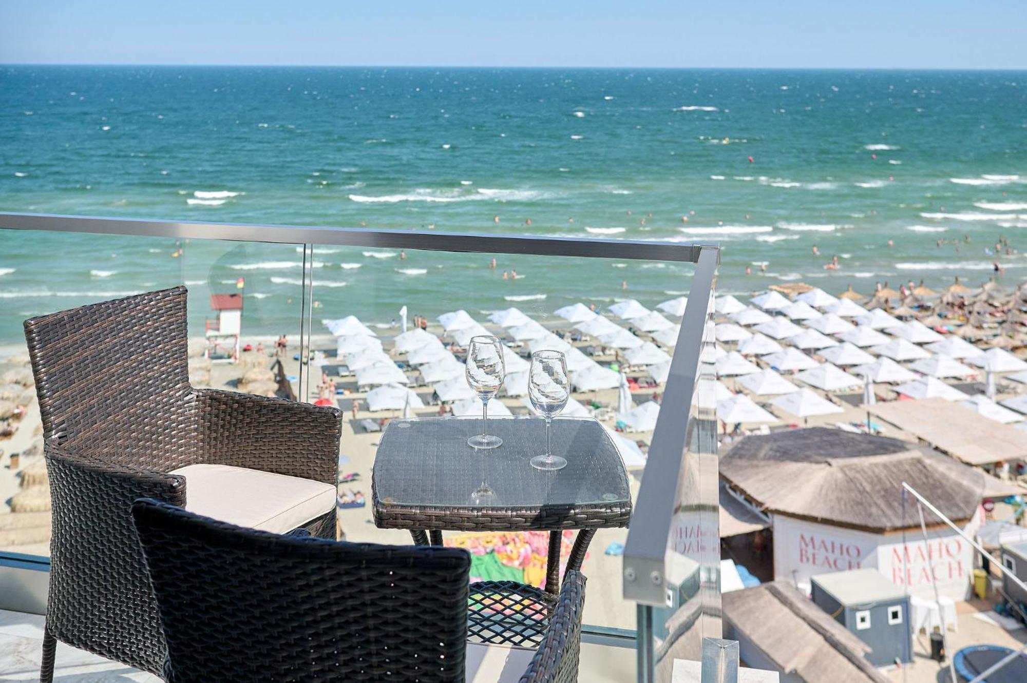 Bliss In Infinity Parking Mamaia